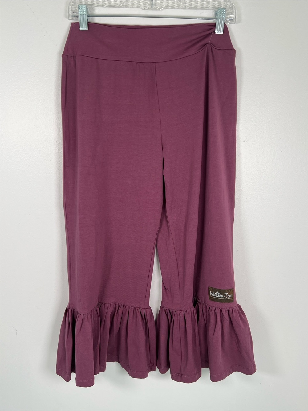 NWT! Matilda Jane Women's Pink Ruffle Hem Capri Pants Size M